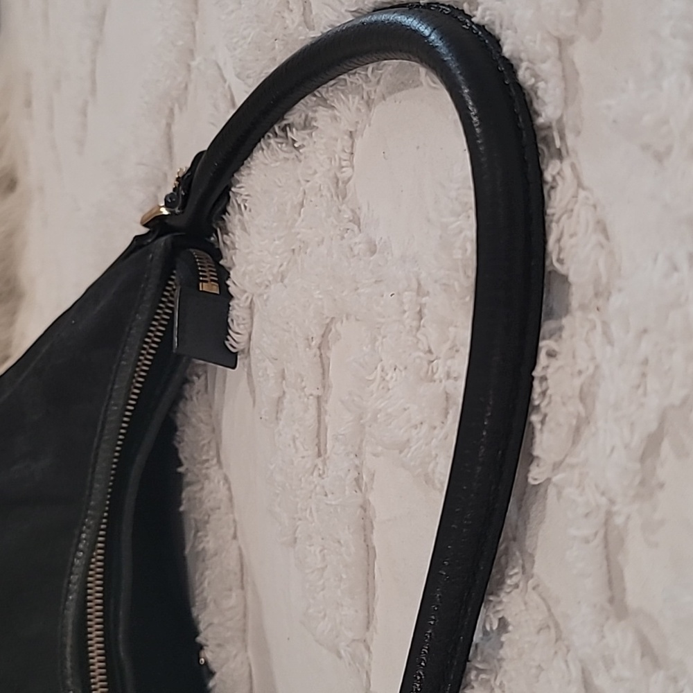 Gucci D Ring Canvas Hobo Bag - Picture 7 of 13